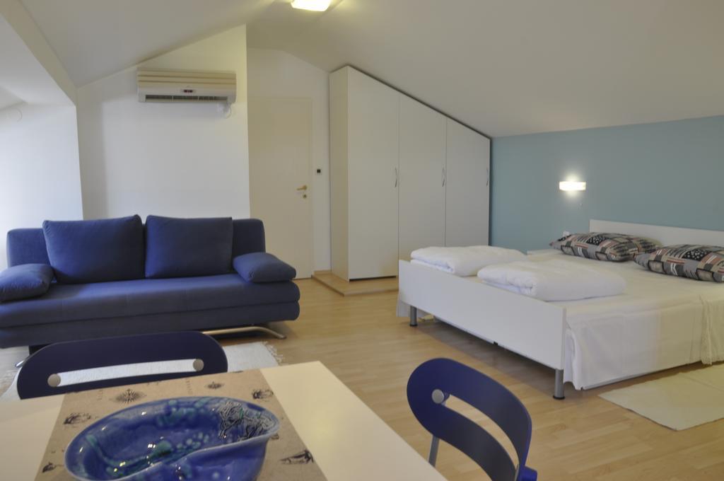 Ferienwohnung Vila Ljuba Banjol Zimmer foto